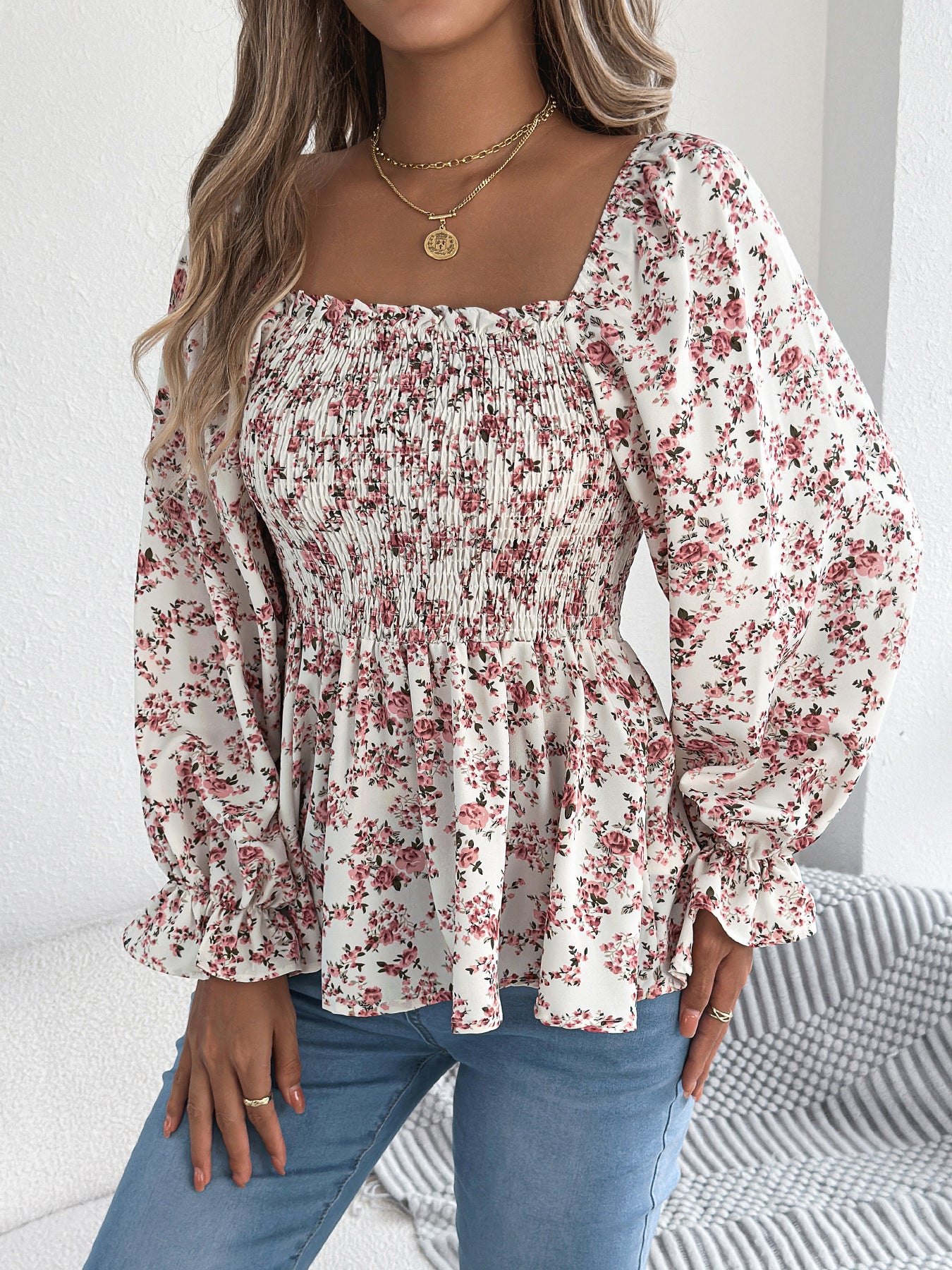 Benja - Elegante Bloementop met Ruches