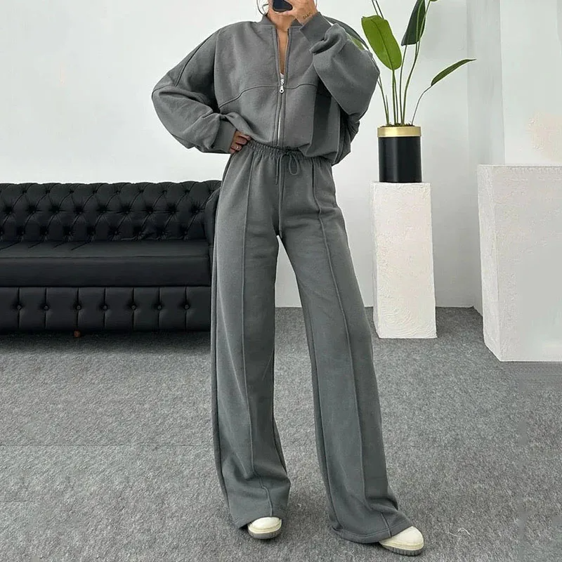 Femke - Comfy Tracksuit