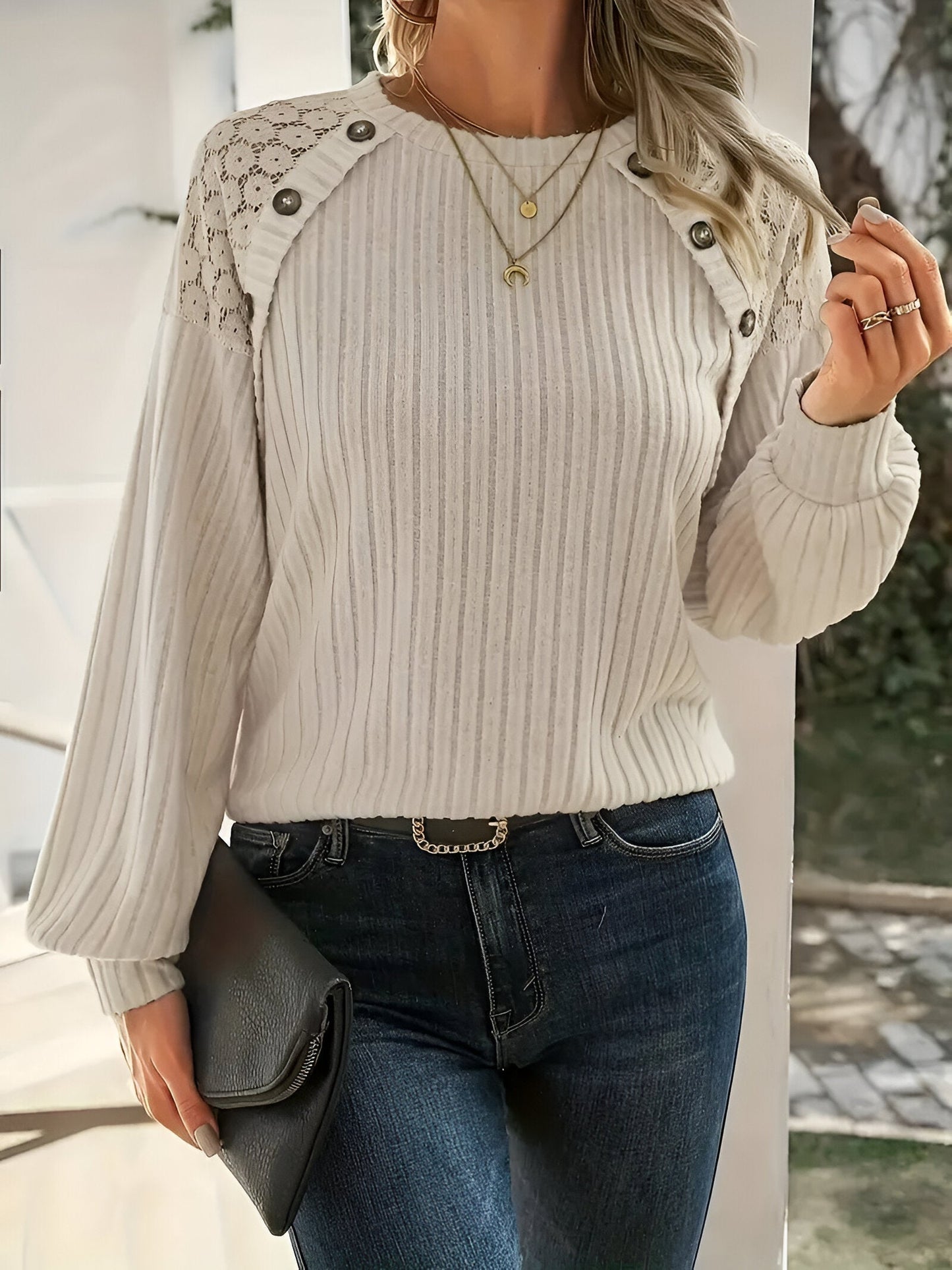 Chayenne - Elegant Sweatshirt met Kanten Details