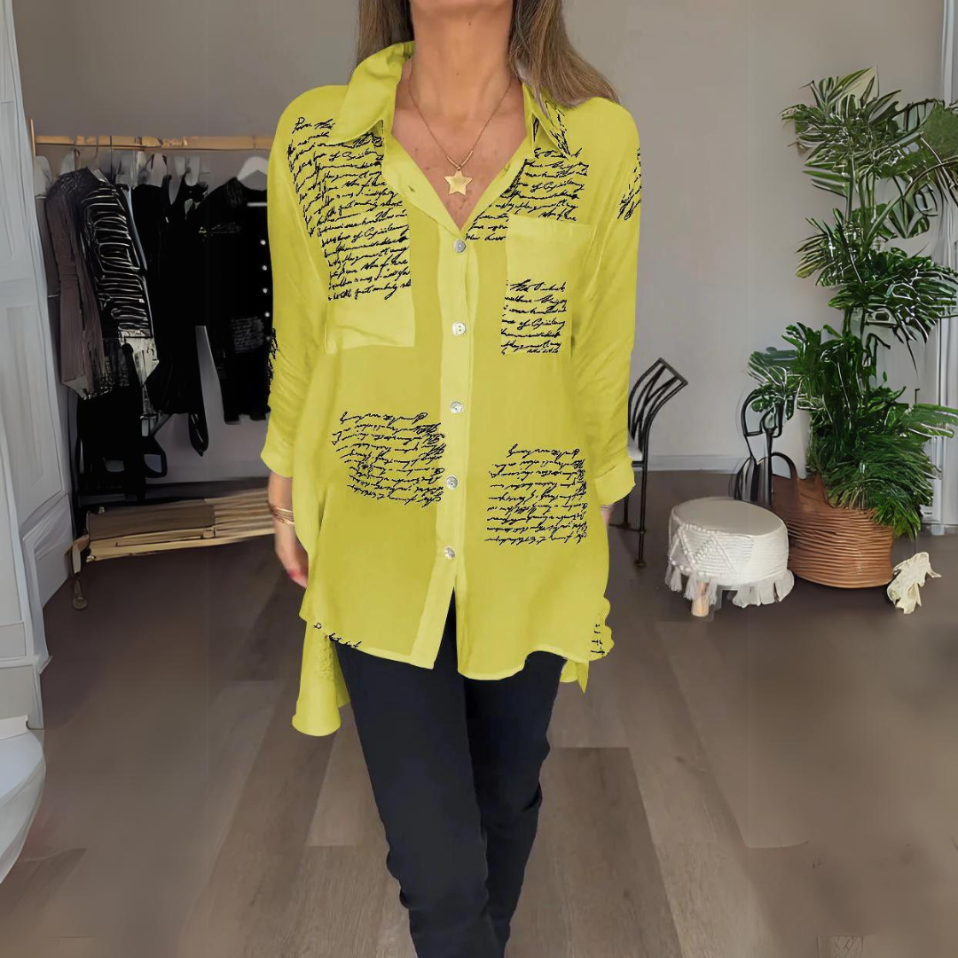 Noëlla - Artistieke Blouse met Handgeschreven Print
