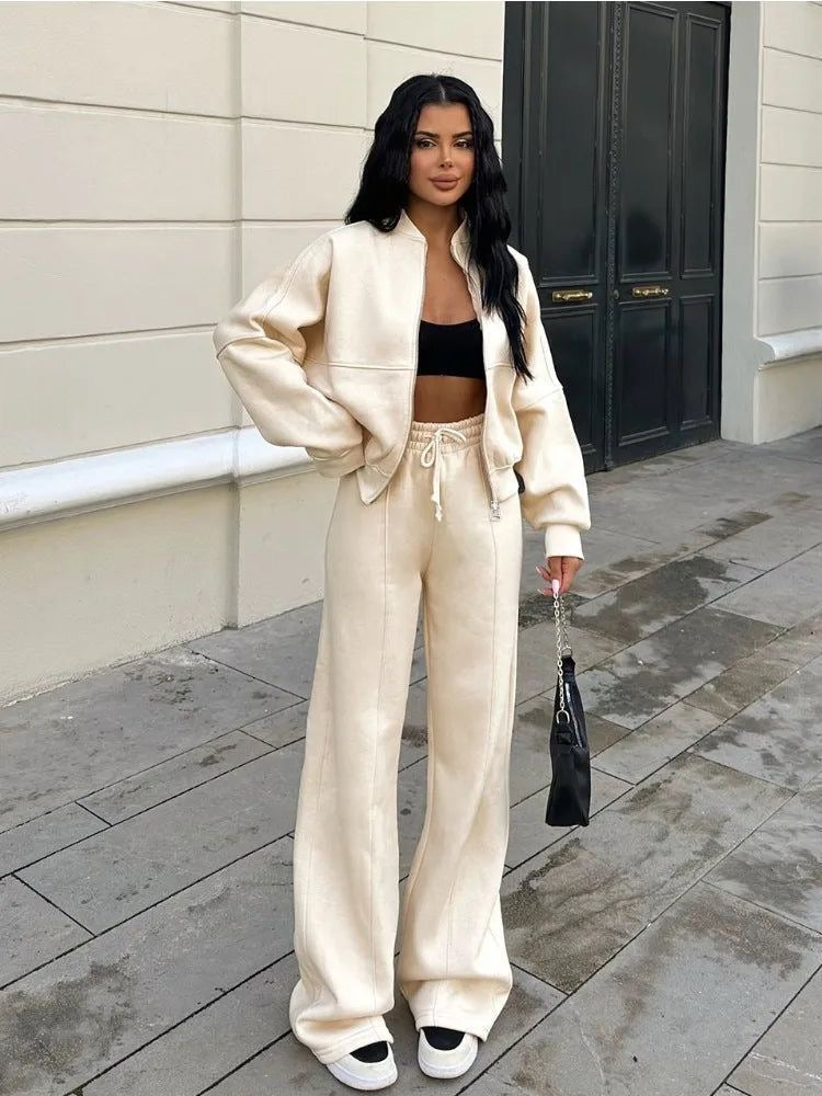Femke - Comfy Tracksuit