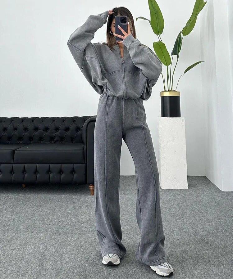 Femke - Comfy Tracksuit