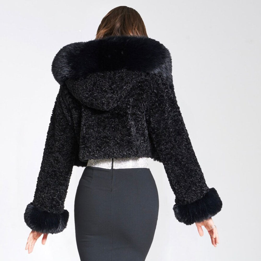 Aurora™ - Luxury and Style in a Cropped Faux Fur Jacket