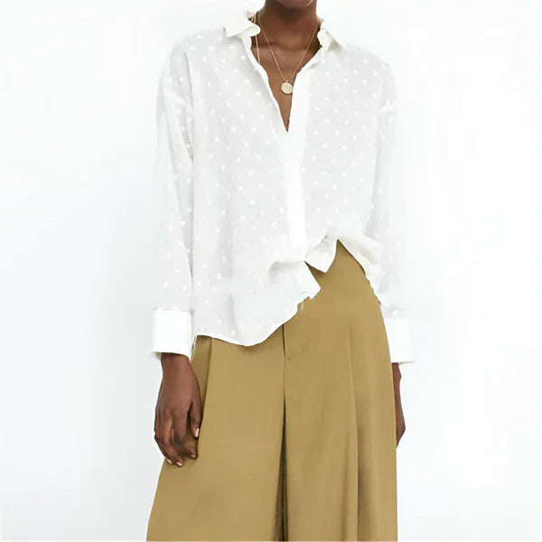 Laurien β Elegante Blouse met Polkadots