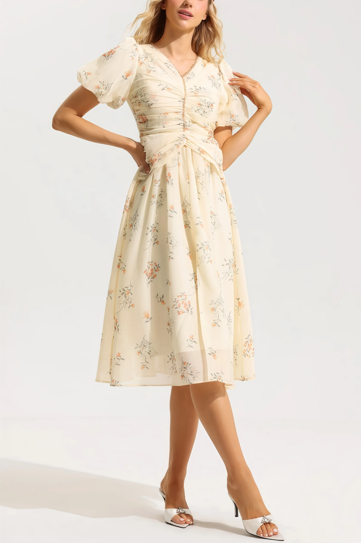 Liselotte - Charmante Midi-Jurk met Bloemenprint en V-Hals