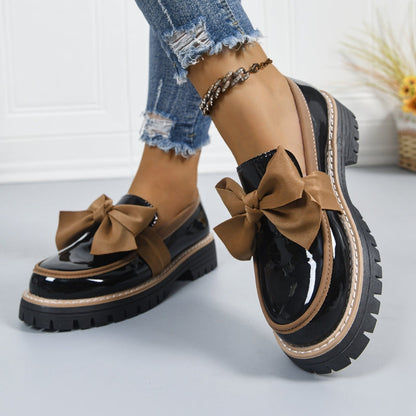 Dames Loafers met Strik - Lakleer Finish en Platformzool