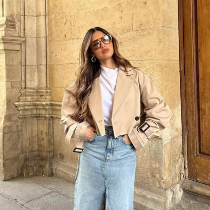 Yara - Stijlvolle Korte Trenchcoat