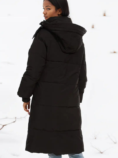 Dames Lange Winterjas met Capuchon – Zwart Effen, Gevoerd en Isolerend, Voor Winter