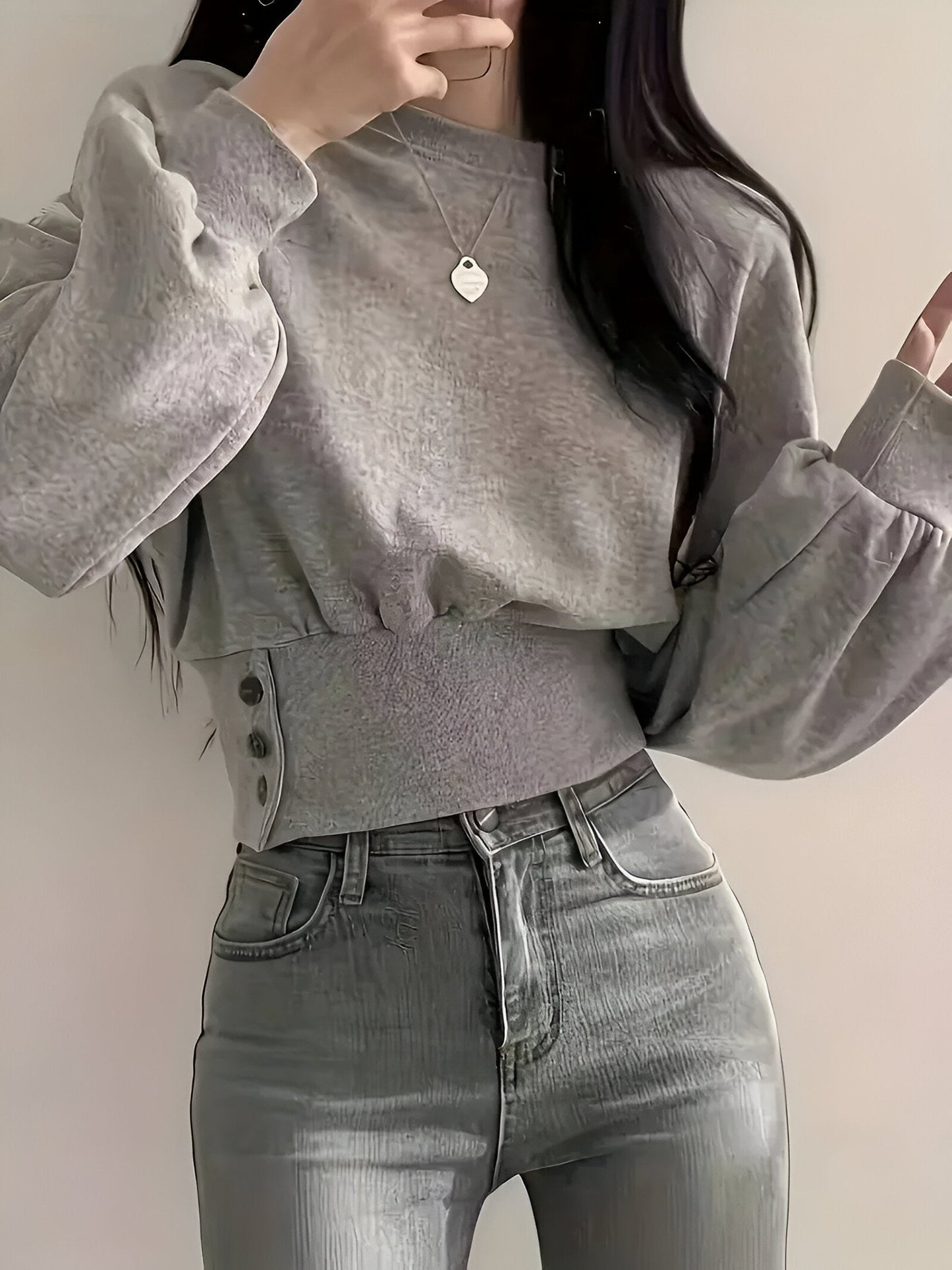 Bay - Elegant T-shirt met Knoopdetail