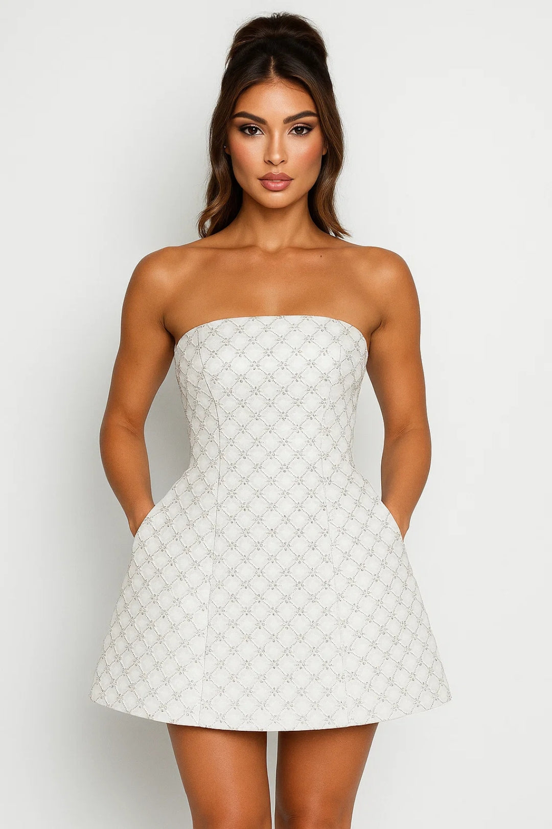 Dames Mini Jurk Wit Strapless met Uitlopende Rok