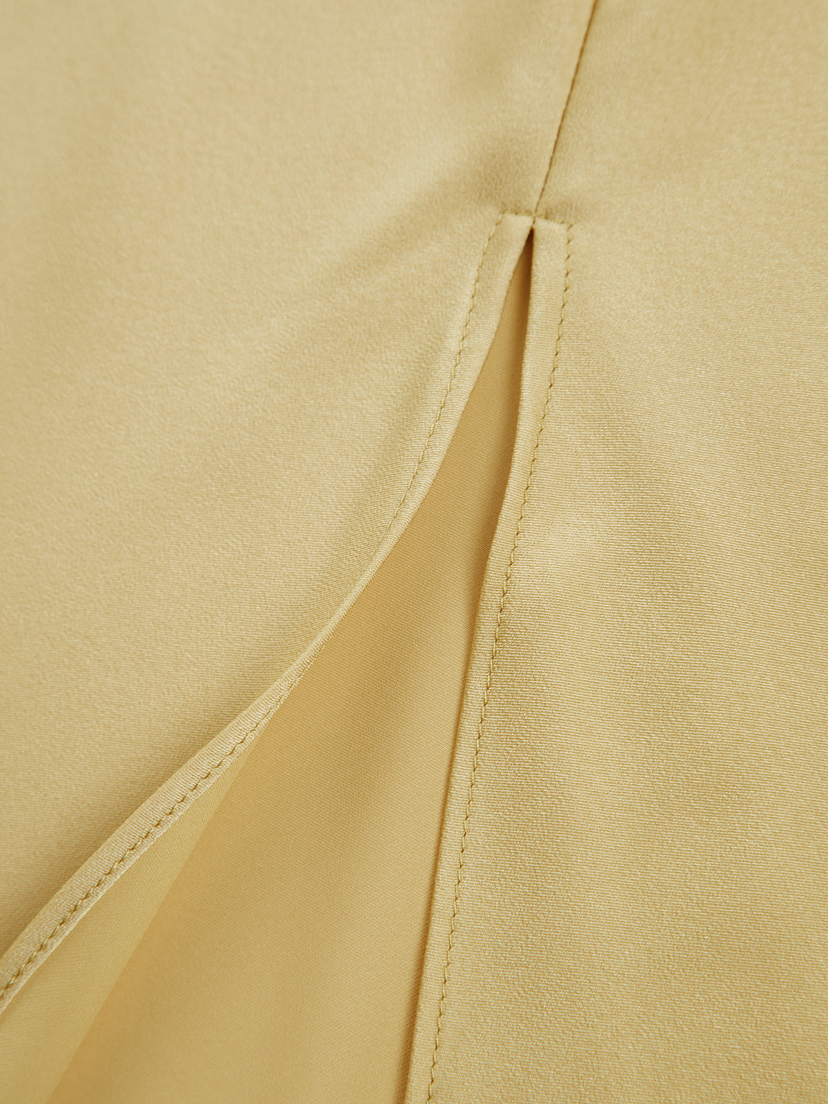 Luna - Zijdezachte Slip Dress met One-Shoulder en Midi Lengte