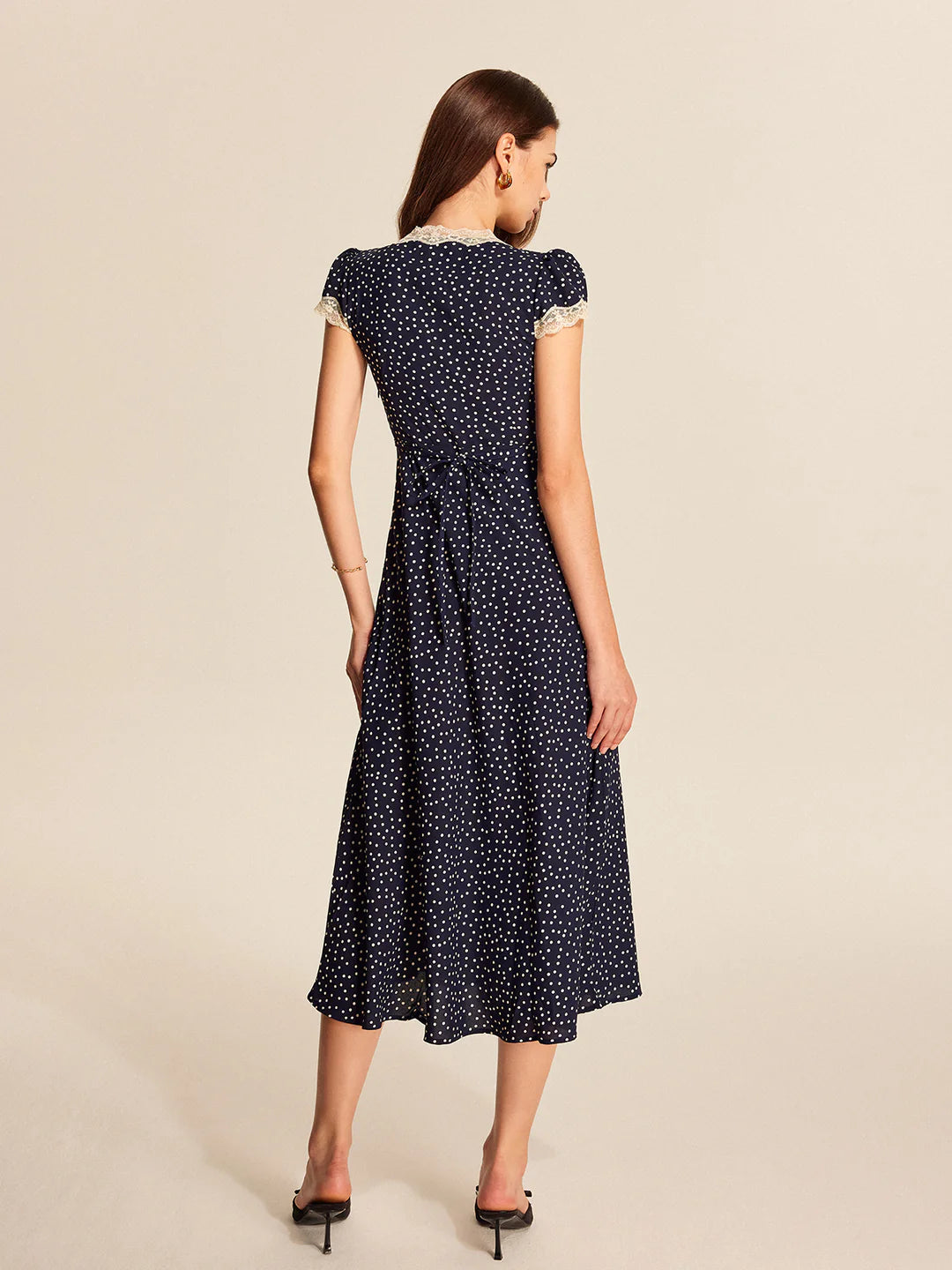 Dames Polkadot Midi Jurk met Kanten V-Hals en Capmouwen