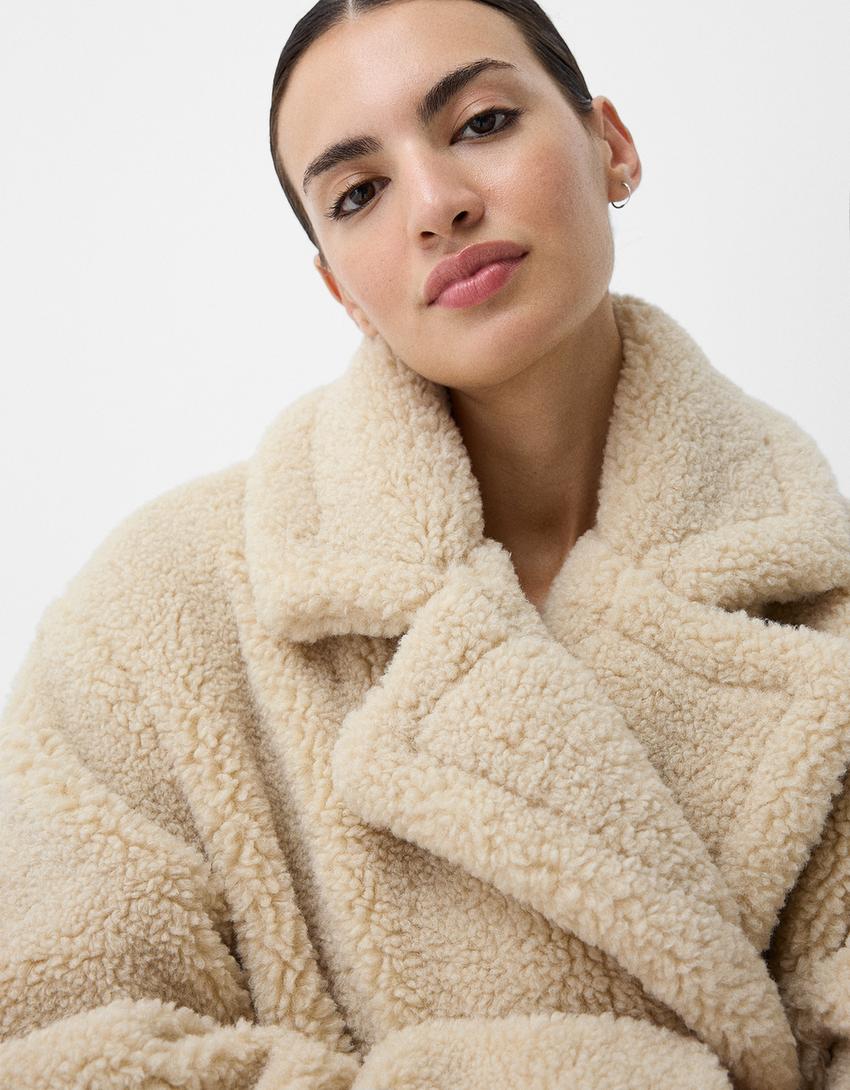 Femke - Stijlvolle Teddy-jas met Dubbele Rij Knoopsluiting (Plus Size)