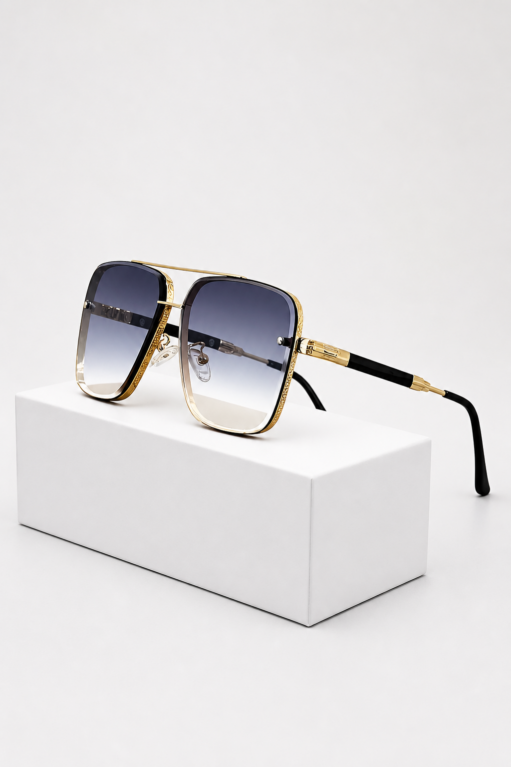Dames Retro Aviator Zonnebril met Goudkleurig Montuur en UV400 Gradiëntglas