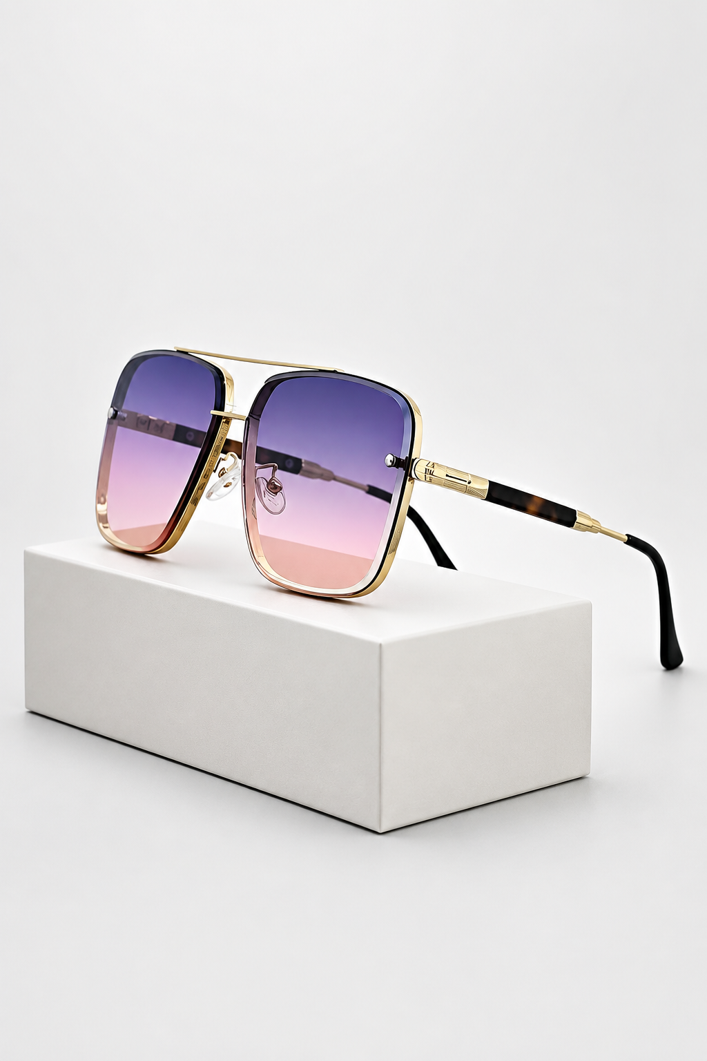 Dames Retro Aviator Zonnebril met Goudkleurig Montuur en UV400 Gradiëntglas