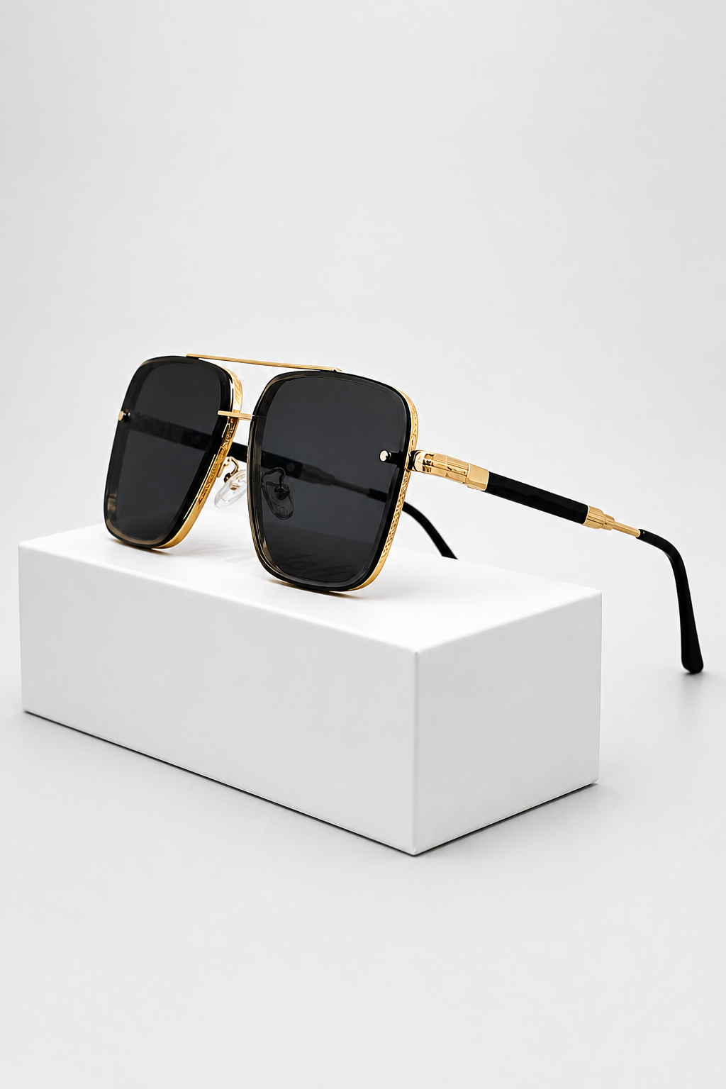 Dames Retro Aviator Zonnebril met Goudkleurig Montuur en UV400 Gradiëntglas