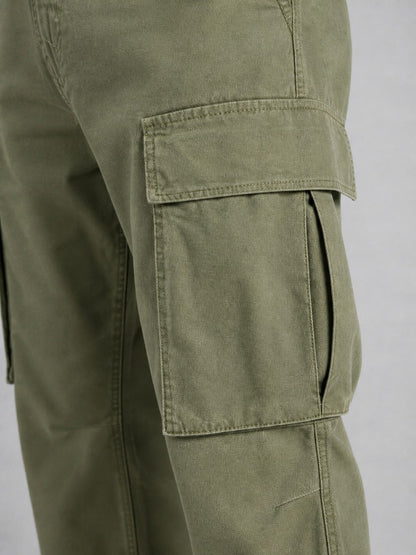 Henry cargo pants - Army Green pocket detail