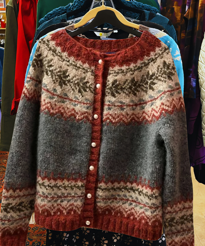 Grijze-Wollen Cardigan met Noors Design – Warme Scandinavische Stijl voor Dames