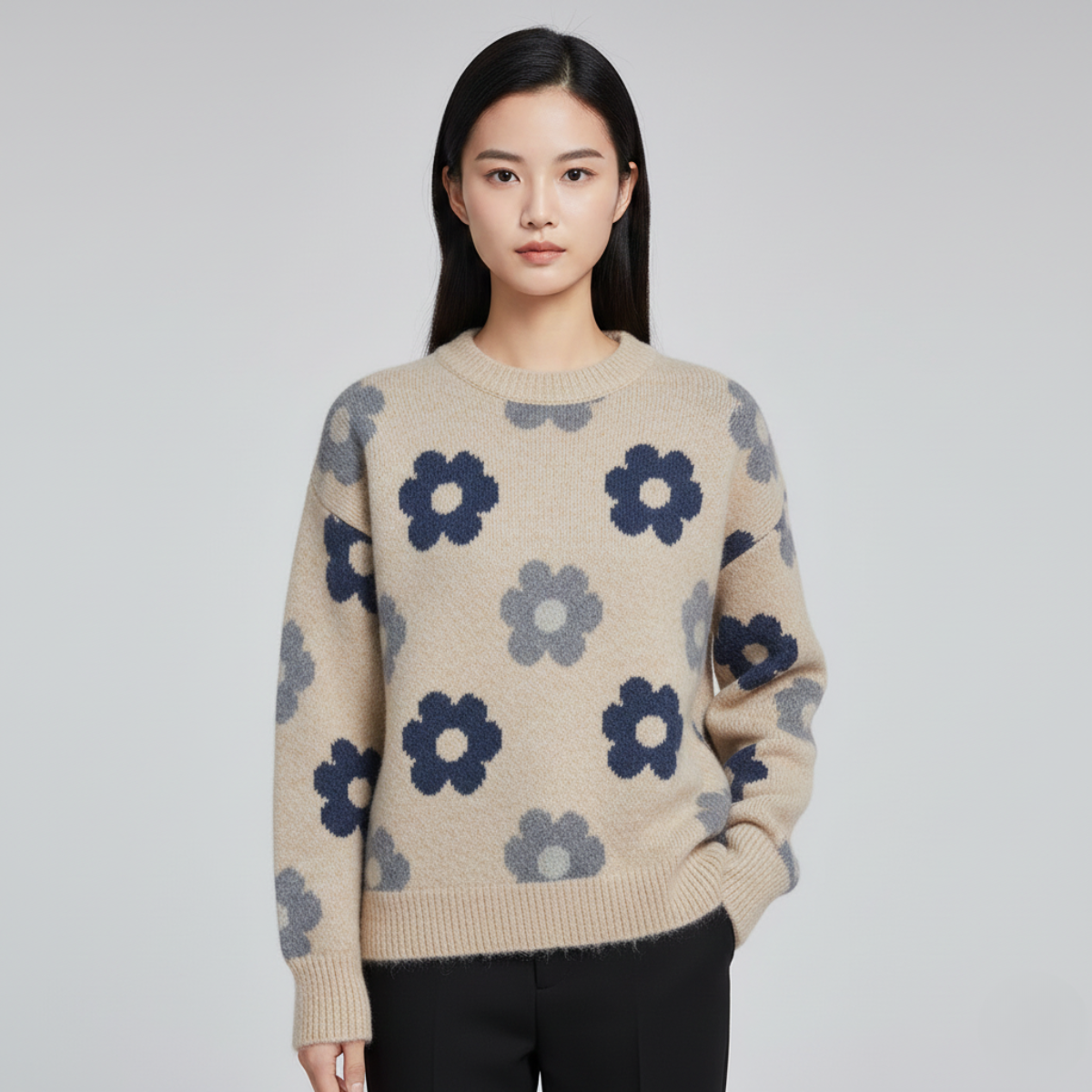 Leonie - Gebloemde Trui in Zwart/Beige