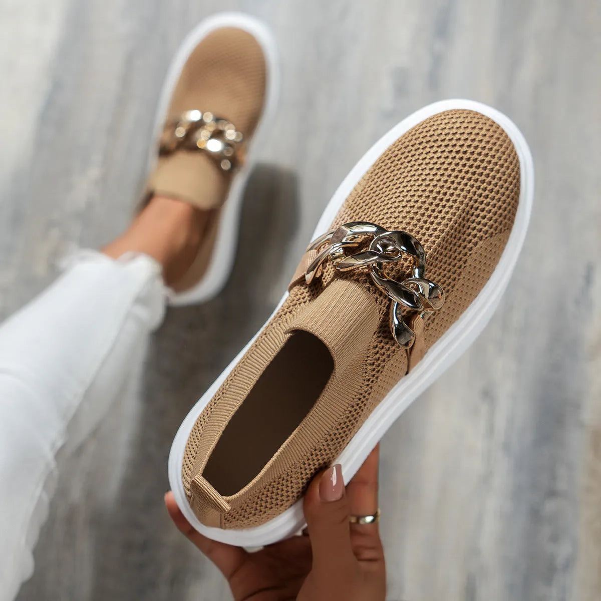 Chunky Ketting Detail Slip-on Sneakers voor Dames – Comfortabele Stijlvolle Instappers