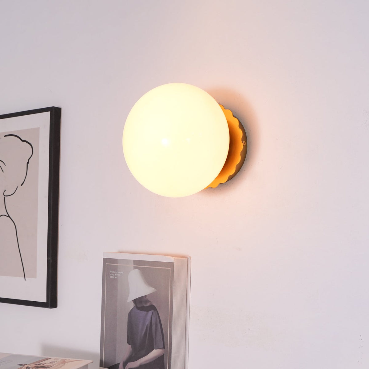 Wandlamp Glas Roze met Metalen Frame