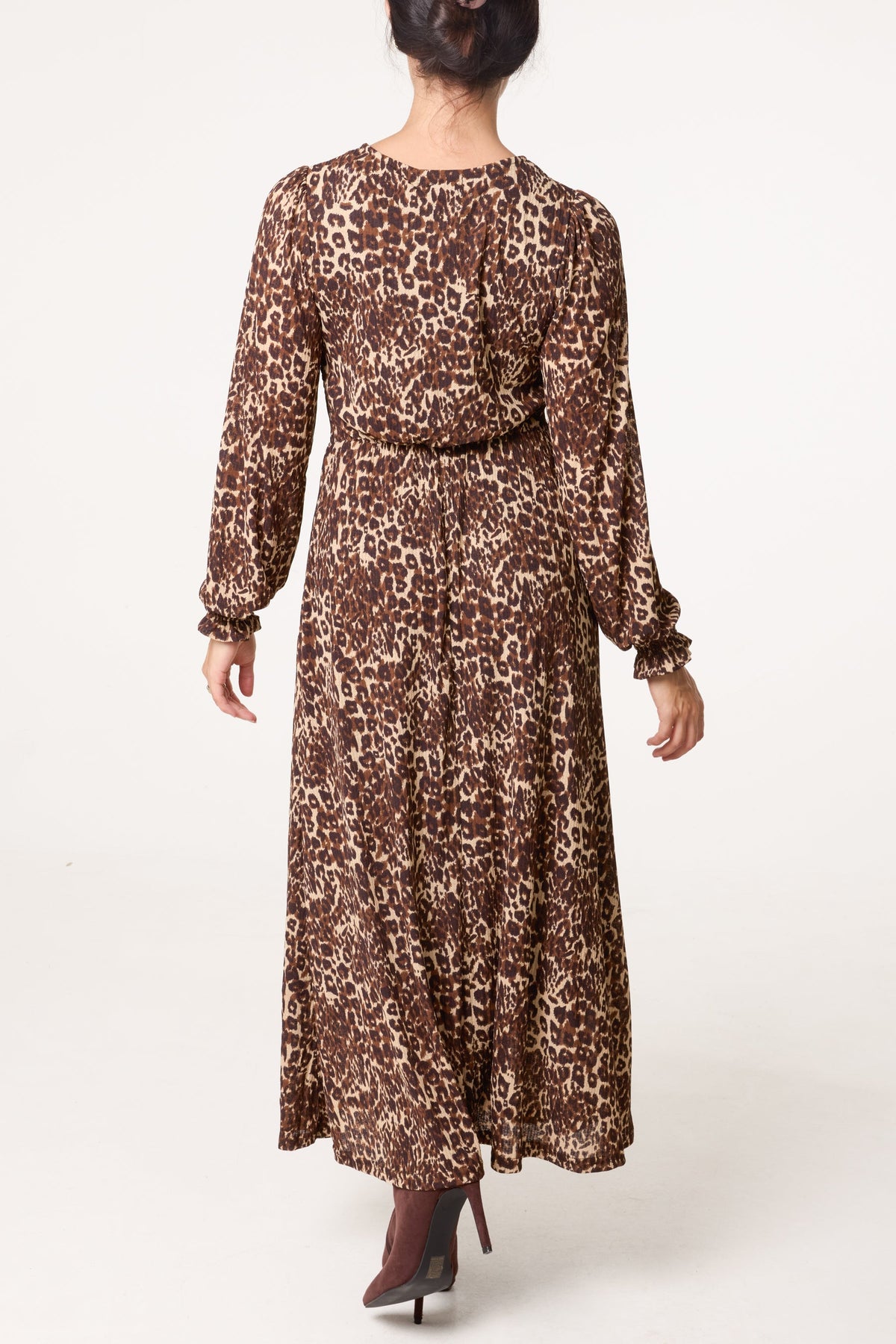 Dames Midi Jurk met V-hals en Knoopsluiting – Animalprint