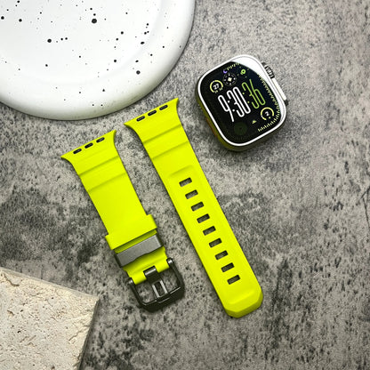 Siliconen Horlogebandje voor Apple Watch - Sportband met Titanium Gesp