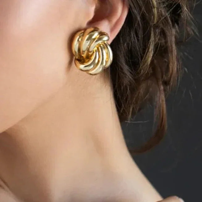 Dames Oorknopjes Geknoopt Design Goudkleurig