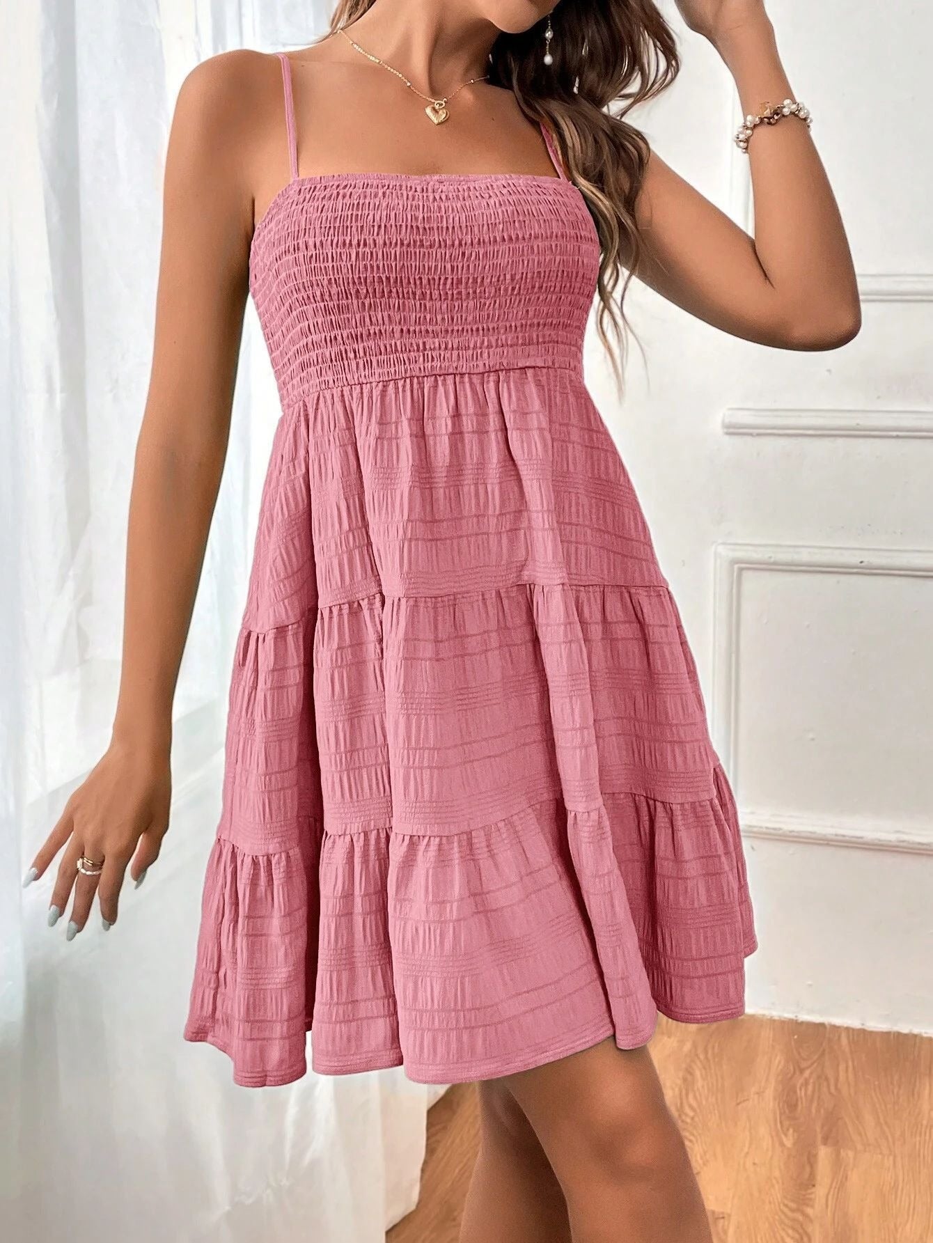 Smock Bovenstuk Zomerjurk met Spaghettibandjes – Comfortabele Damesstijl voor Warm Weer