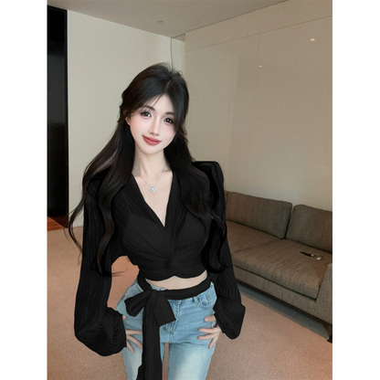 Bylle - V-hals Blouse met Strik en Ruches