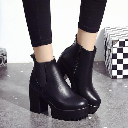 Orthopedic Arch Support Ankle Boots for Women with Block Heel and Platform 0