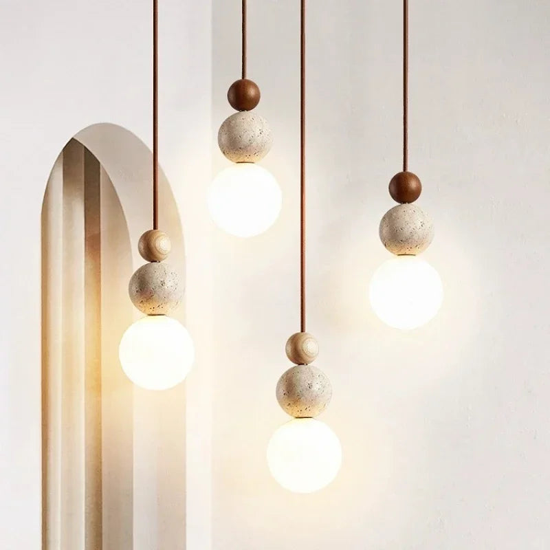 Bolvormige Hanglamp met Travertijn en Houten Details