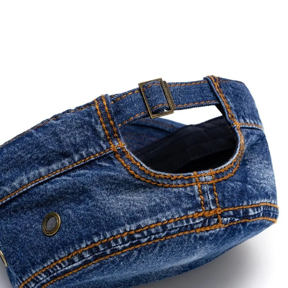 Unisex Denim Pet – Model met Geborduurde Stiksels