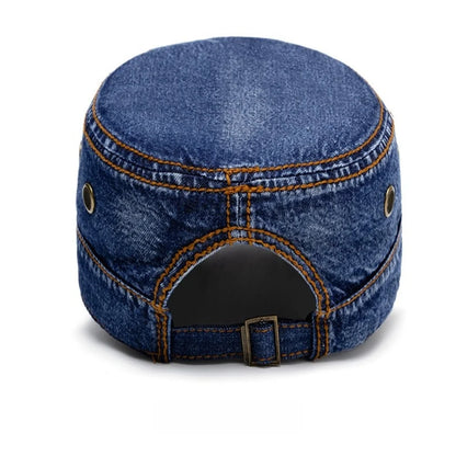 Unisex Denim Pet – Model met Geborduurde Stiksels