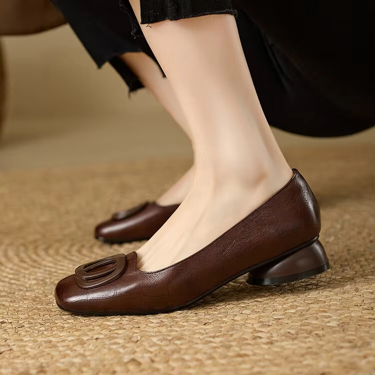 Dames Loafers Vierkante Neus met Blokhak en Hardware Detail