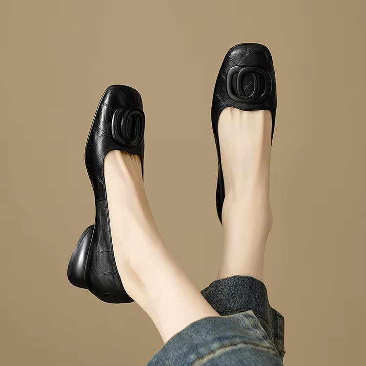 Dames Loafers Vierkante Neus met Blokhak en Hardware Detail