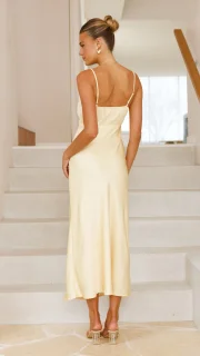 Yara - Elegante Robe met Riemen en Gekruiste Rug