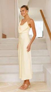 Yara - Elegante Robe met Riemen en Gekruiste Rug