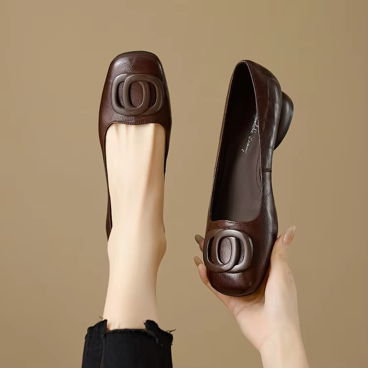 Dames Loafers Vierkante Neus met Blokhak en Hardware Detail