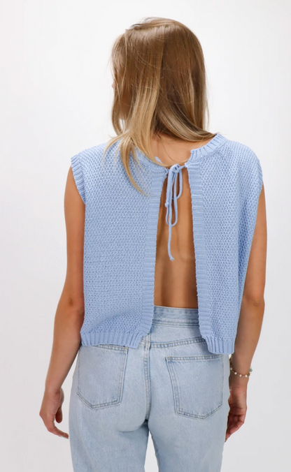 Luna - Mouwloze Gebreide Top met Open Rug en Striksluiting