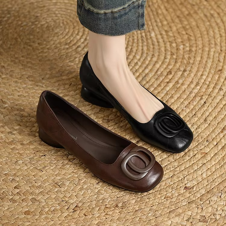 Dames Loafers Vierkante Neus met Blokhak en Hardware Detail
