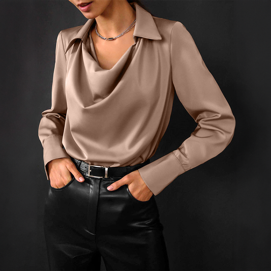 Isabeau – Luxe Blouse met V-hals