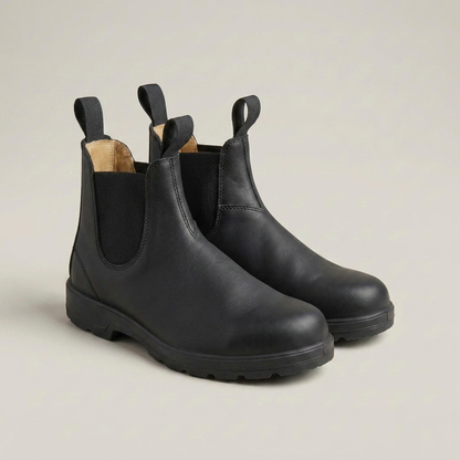 PLUXSTYLE::numise::pull-tab-chelsea-boots::closeup-detail