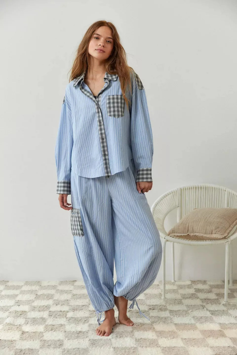 Dames Pyjama Set met Knoopdetail en Trekkoordbroek