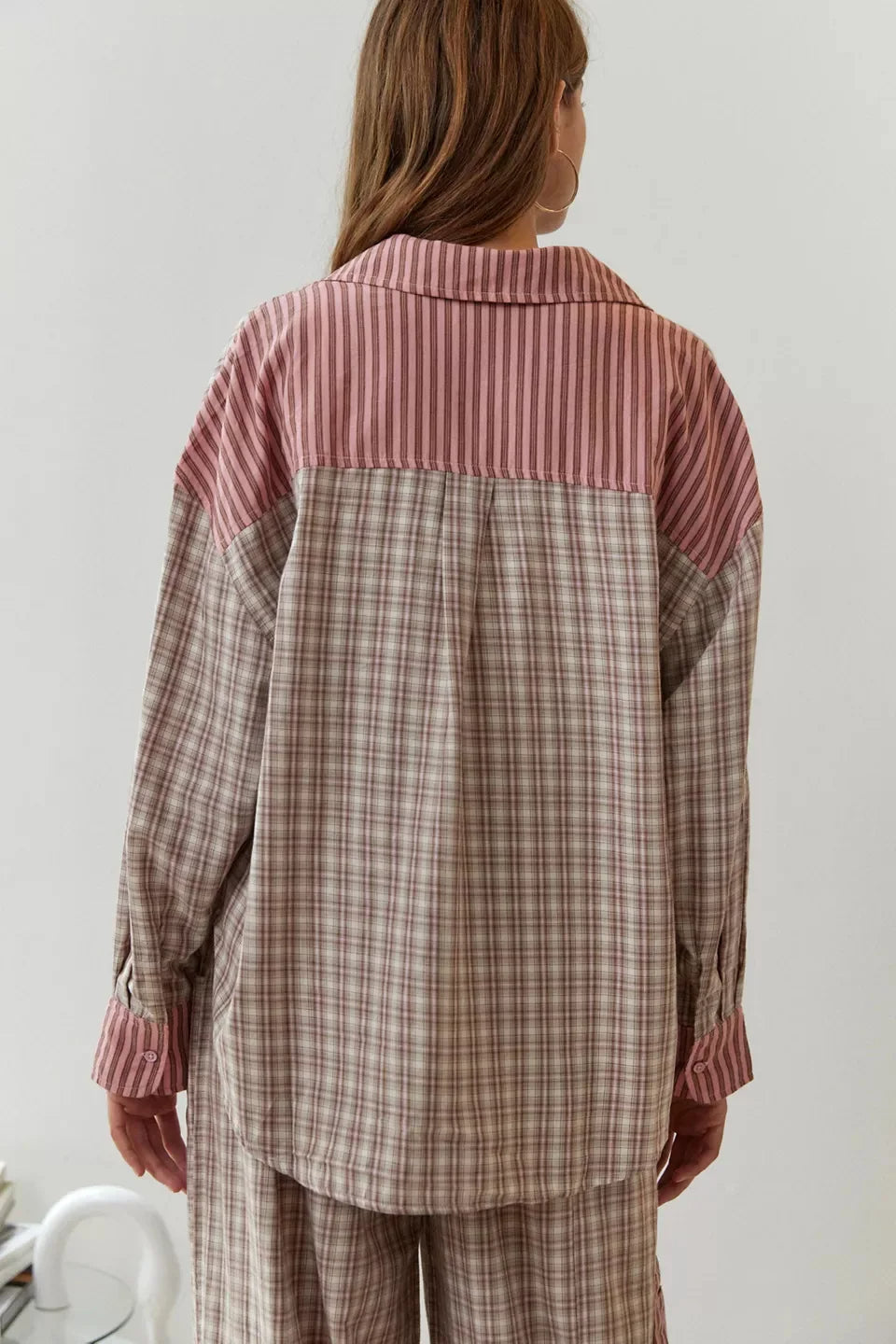 Dames Pyjama Set met Knoopdetail en Trekkoordbroek