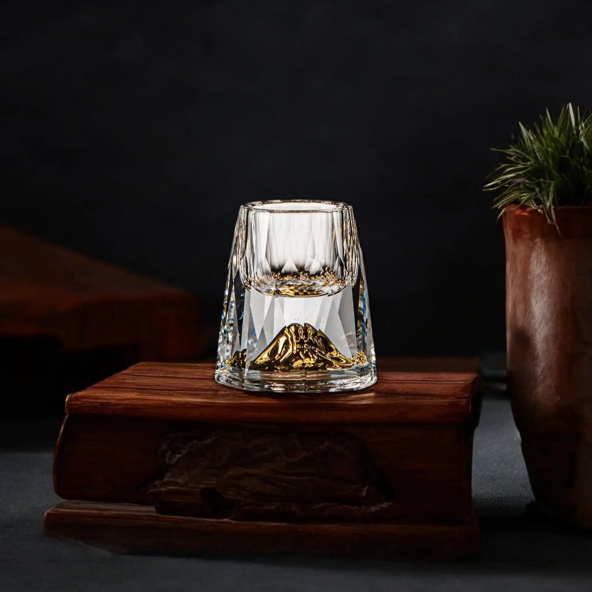 gold flake faceted whisky glasses