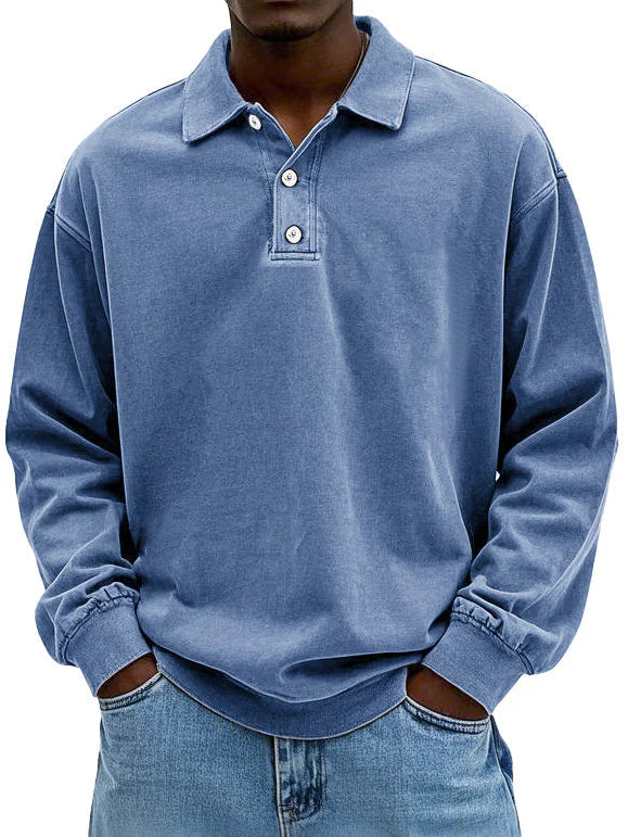 Laurent oversized polokraag sweater in blauw, close-up vooraanzicht