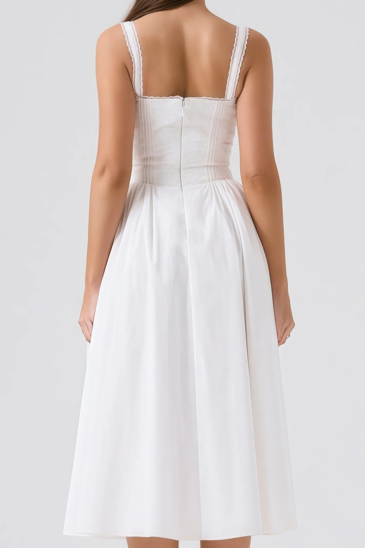 Ava - Witte Halter Midi-jurk met Kantdetails Vooraan