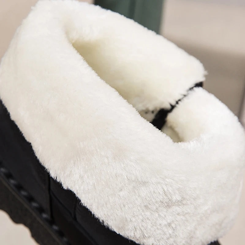 Saskia winterlaars close-up pluche voering