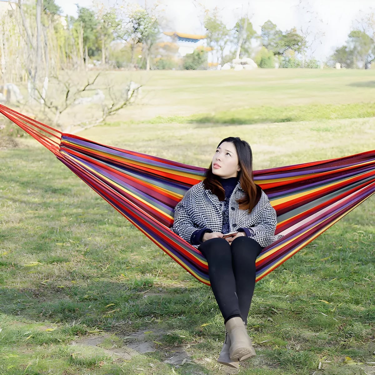 striped garden hammock with carrying bag in red - 200 cm × 150 cm (78.74" × 59.06")